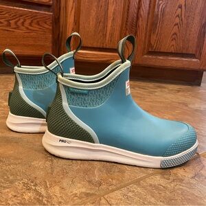 Xtratuf Women’s 6 Inch Ankle Deck Boot Sport